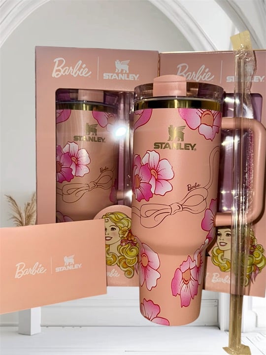 Stanley x Barbie '80s Peaches 'N Cream 40oz Quencher Flowstate Tumbler.